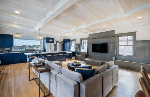 The Capone House-Historic Bayfront Home w/hot tub - Foto 19