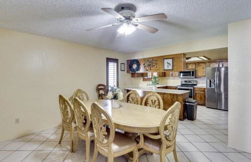 Close to Golf! Snowbird Retreat with Pool in Yuma - Foto 4