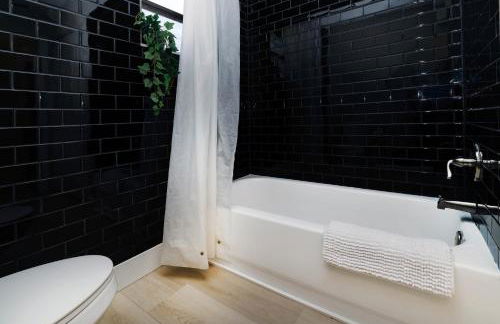 New 6min to 3 Sister Springs, Spacious, Fun with Game Room - Foto 14