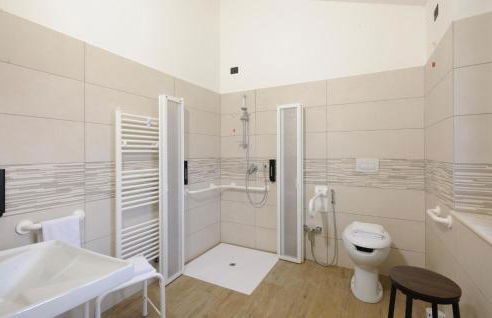Gorgeous Apartment In Moscufo With Wifi - Foto 25
