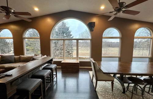 Spacious 4-bed family home with park views - Foto 10