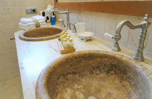 Villa with private pool and tennis court 150 metres from the sea-Villa el Olivo - Photo 36