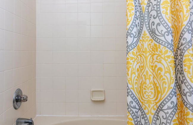 The Regal Hideaway - Photo 22