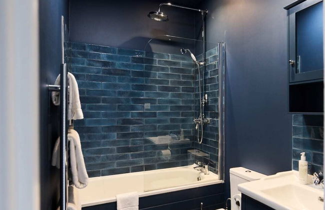 The Earl's Court Hideout - Lovely 4bdr House With Garden - Foto 11