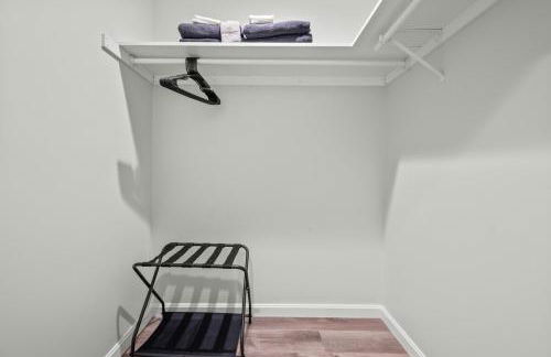 Ideal Family Stay Sleeps 20 in Bloomfield, CT - Foto 67