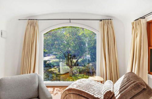 Charming 2BR 2BA Los Angeles Home with Character - Foto 12