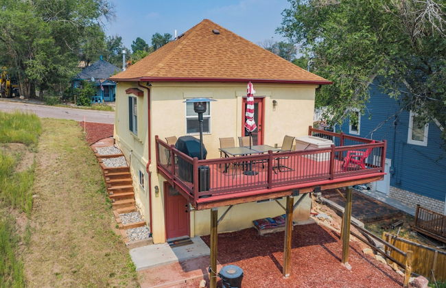 2brdowntown Occmountain Views & Grill - Photo 37