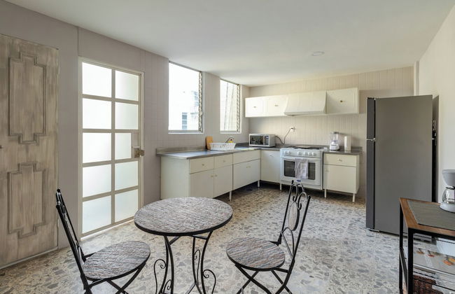 Penthouse Near Masaryk , Sleeps 16 , Pet Friendly - Foto 13