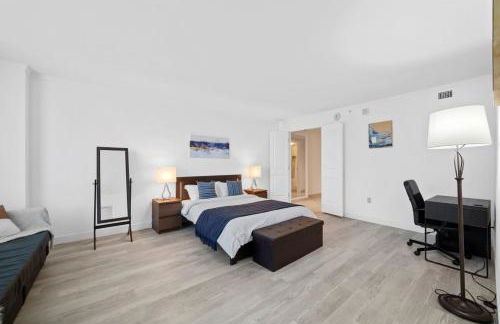 2BR 3BA Beachfront Condo CozySuites at Showboat - Foto 4