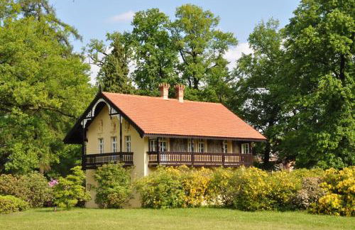 Kavalierhaus im Rhododendronpark Kromlau - Foto 1
