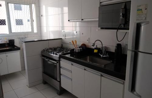 Edf Gil Nogueira-Praia Morro-Guarapari-3º Andar-APTO FTE-SOL MANHA-Piscina-Sauna-02 quartos com Ar -TV Tela Plana-Wi-Fi-Varanda Gourmet -Tela de Proteção - Purificador Água-Airfray-Dois elevadores-01 Garagem-Portaria 24 horas-50 mts da Praia do Morro - Photo 11