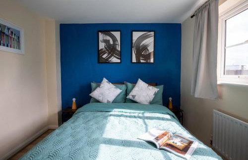 2BR Home Near Shops & Transport Links - Foto 8