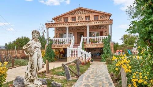 Spacious villa with pool in Porzuna - 90 m² and mountain view - Foto 1, Garden