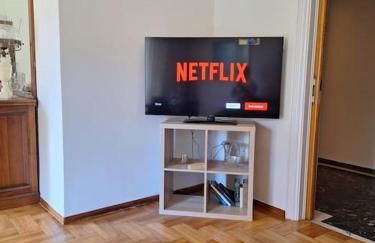 Carlito apartment 1 next to metro station - Foto 10