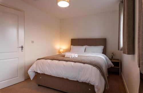 Spacious 4-Bedroom House in Aylesbury Ideal for Contractors Professionals or Larger Families - Foto 35