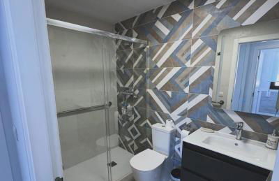 AT Almirall I - Photo 10