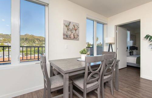 Snazzy 3BR Apt Hollywood with Pool & Spa - Foto 12