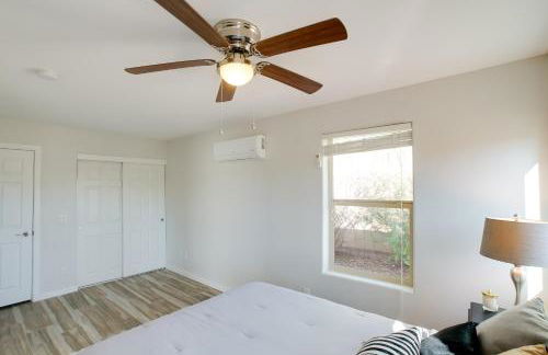 Poolside Relaxation Couples Retreat in Peoria! - Foto 18