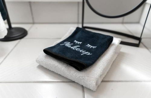 Seaside Serenity Steps to Beach Deck & Porch - Foto 73