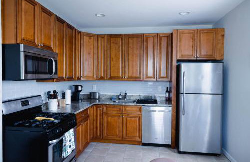 Rainforest Retreat 20m to NYC Parking Sleeps 25 - Foto 31