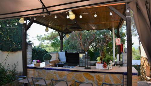 Villa Sitges Ilusión 15 minutes by car from Sitges Sleeps 16 people XXL swimming pool - Foto 5, Garden