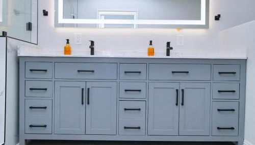 Renovated 5 Bd 3 Ba AC Private Deck Lawn - Foto 2