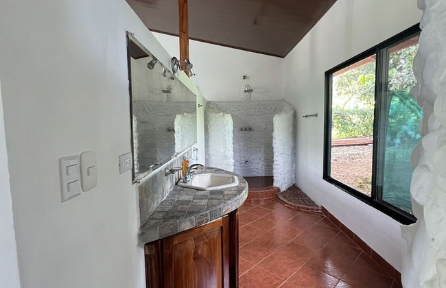 Blue Banyan Inn - Photo 12