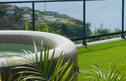 House - sleeps 3 free parking garden & jacuzzi - Foto 7