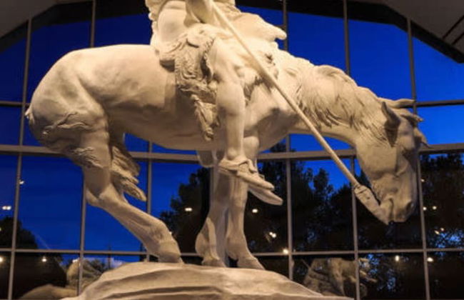 Spacious Family Home w Pool Hot Tub Large Yard - Photo 40