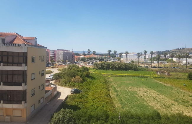 Lisbon Beach Flat - 4 Guests - Free Parking - Foto 16