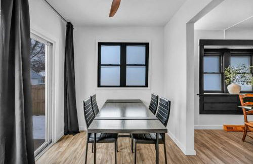 Modern Stylish Urban Haven 4 Bedroom 2 Bath - Dog Friendly - Foto 69