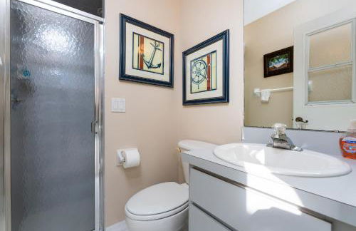 Villa Hibiscus-Waterfront-Free Heated Pool-Dock-Bikes-Other Amenities - Photo 22