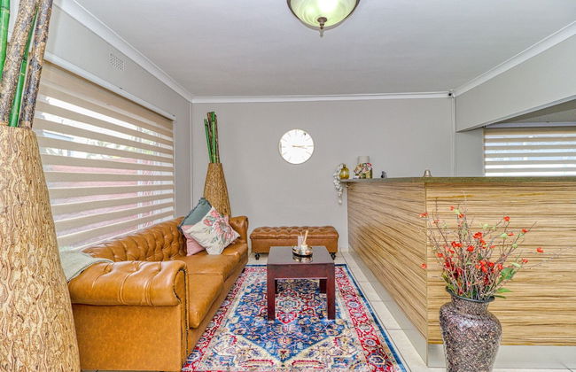 BM Gardens Apartment Hotel - Photo 2