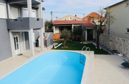 Iva apartman sa bazenom - Foto 5