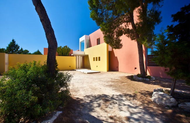 Beautiful Villa in Inviting Space - Foto 38