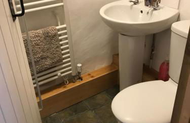 Tiny Cosy Snug - Photo 18