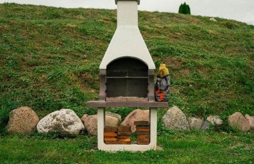 Domek na Mazurach nad stawem z jacuzzi - Photo 11