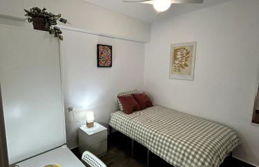 A pasos del mar, 4 habitaciones, AC y reformado - Foto 14