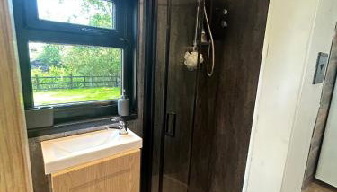 Flying Scotsman Unique Carriage Pet Friendly! Lazy Spa can be available upon request with additional cost of 40 - Foto 4