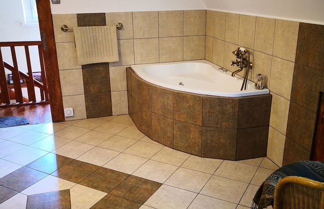 If you Want to Explore Lower Silesia, Sunny Apartment is the Perfect Location - Foto 12