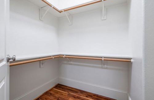 Sunny Hidden Retreat B – Ocean Town Gem - Foto 21