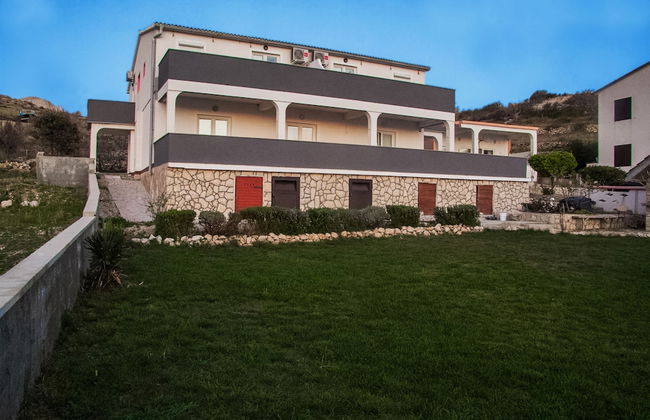 Apartments Dalmatinka Metajna Novalja - Foto 1