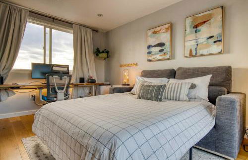 Walk to Empower Field Townhome with Hot Tub! - Foto 36