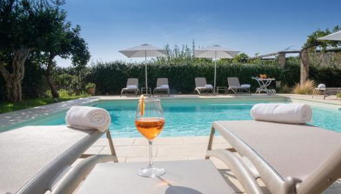 Historic building with pool - Foto 4, sunbed