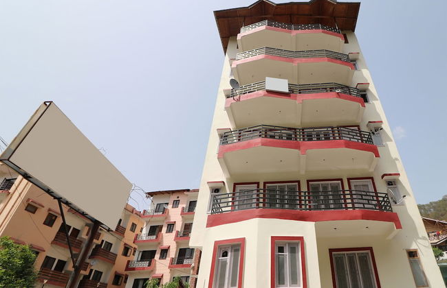 OYO 14130 Home 2Bhk Comfy Shyamkhet - Foto 16