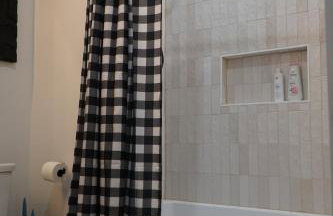 New Luxury 5BR 7BD Home Near Airport, Sleeps 10 plus - Foto 15