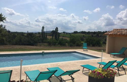 Maison avec vue et sa piscine chauffée privative - Photo 1