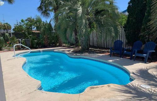 Pirates Cove - Private Pool, Seasonal Hot Tub, Game Room, Close to Beach, Pets OK - Photo 40