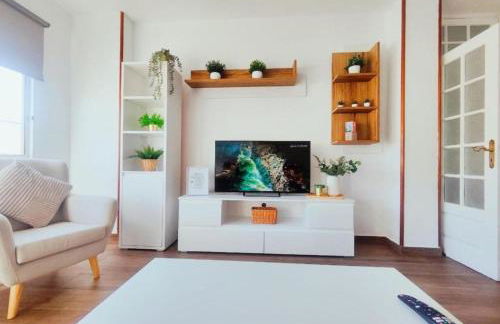 Escapada Deluxe con Wifi 2 Hab 2 Baños con Cocina & SmartTV cerca de Todo - Foto 5