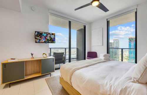 Stunning Lux 2 Bed 2 Bath with Panoramic View from Balcony - Foto 20